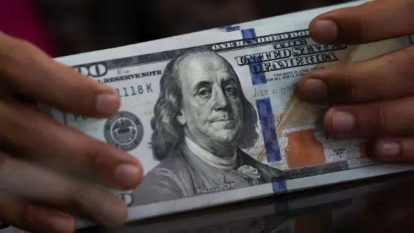 ارتفاع جديد يدفعه نحو الـ50 جنيهًا.. سعر الدولار في مصر بمستهل تعاملات الثلاثاء