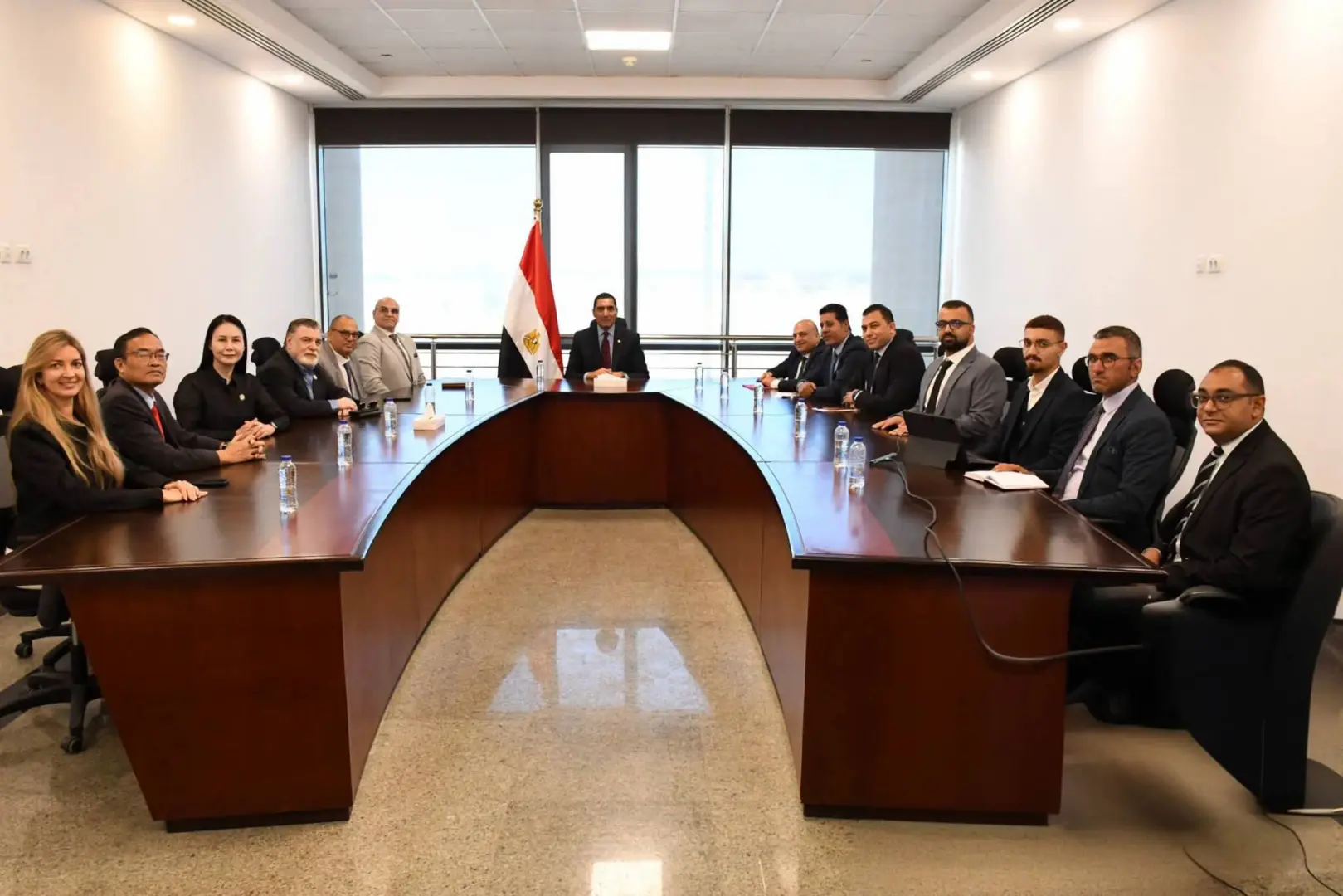 مصر والصين تبحثان التعاون في تحديث البنية التحتية للمنشآت الرياضية