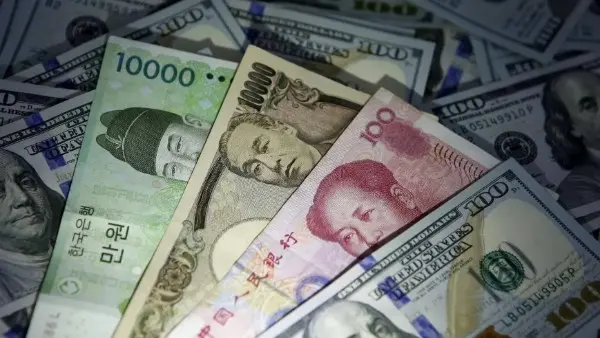 ارتفعت أسعار الدولار اليوم الثلاثاء 18-8-2026، مقابل الجنيه المصري في جميع البنوك العاملة في مصر، خلال السطور التالية نستعرض كافة أسعار الدولار اليوم في جميع البنوك.
