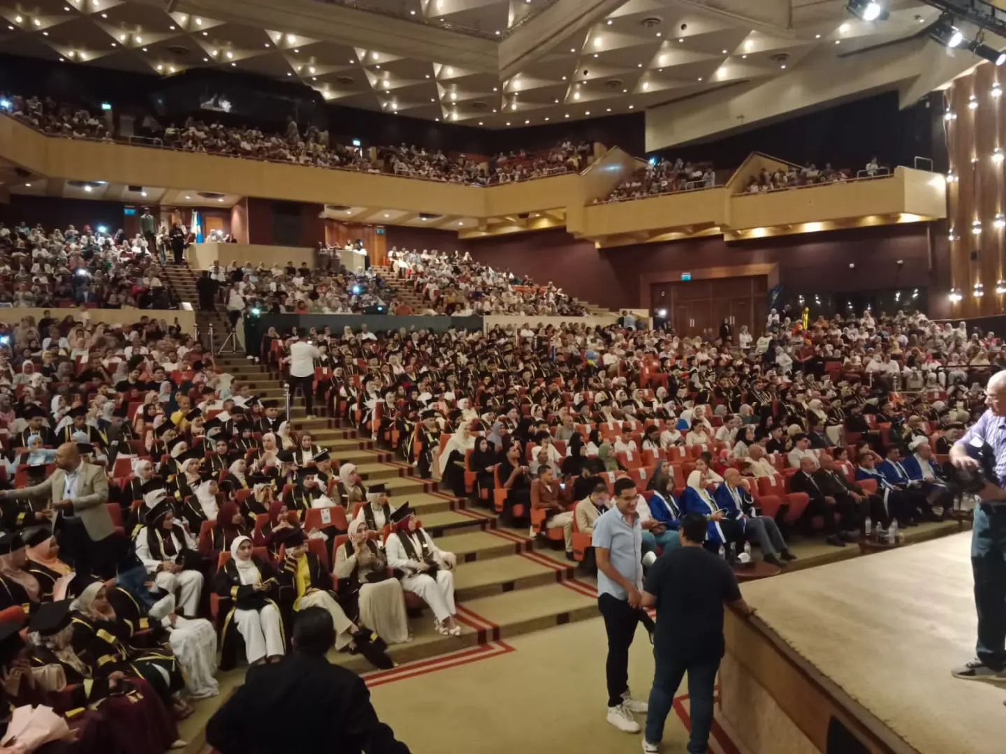 جامعة دمنهور تحتفي بخريجي تجارة 2026 في مكتبة الإسكندرية