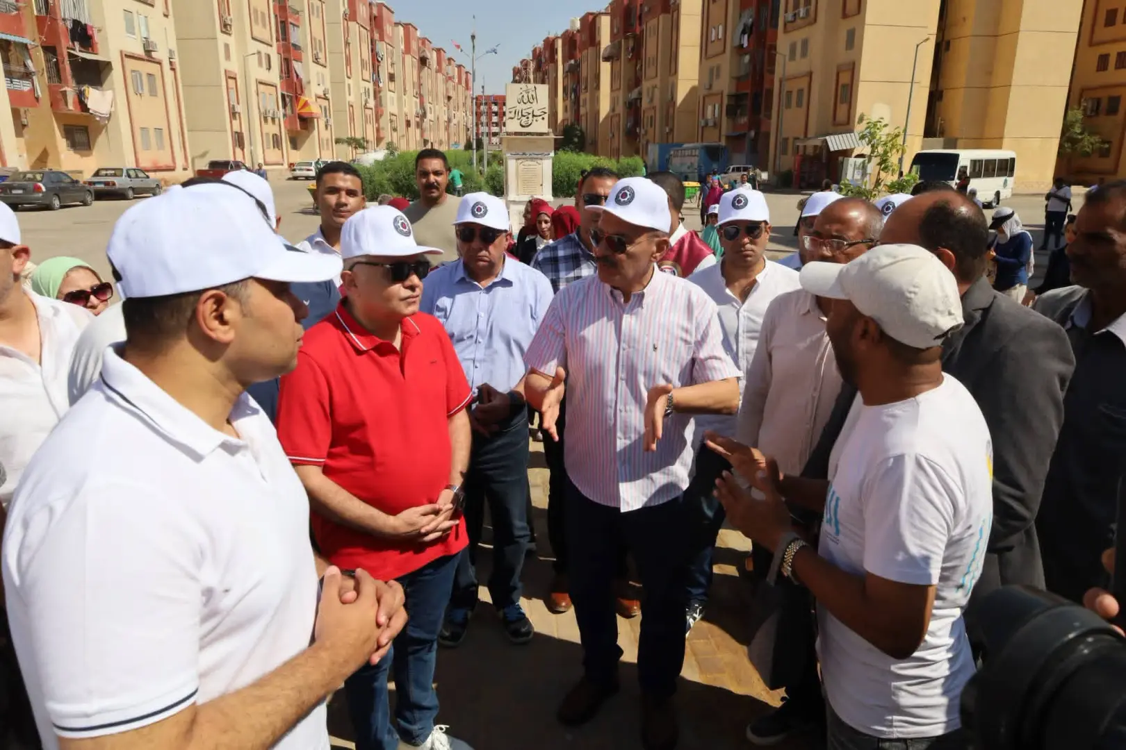 محافظ السويس يطلق مبادرة "سويسنا أجمل بينا" لترسيخ ثقافة المشاركة المجتمعية