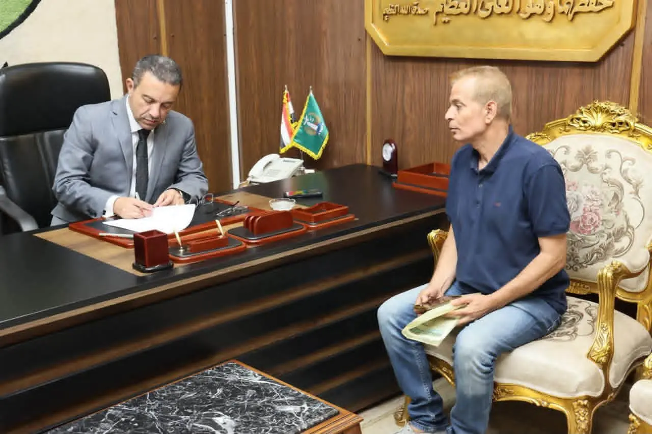 محافظ المنوفية يوجه بصرف مساعدات عاجلة وتوفير مصدر دخل ثابت لحالات إنسانية