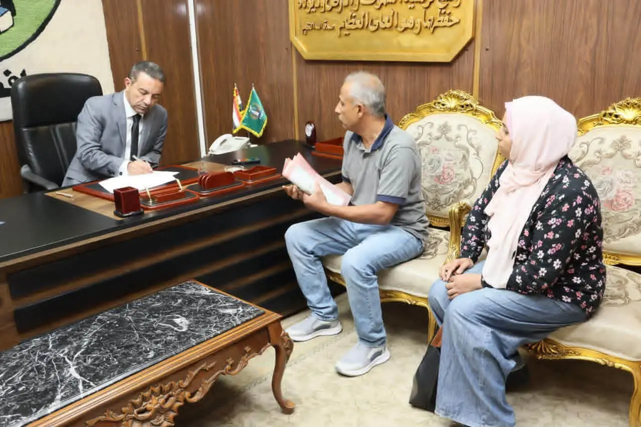 محافظ المنوفية يوجه بصرف مساعدات عاجلة وتوفير مصدر دخل ثابت لحالات إنسانية
