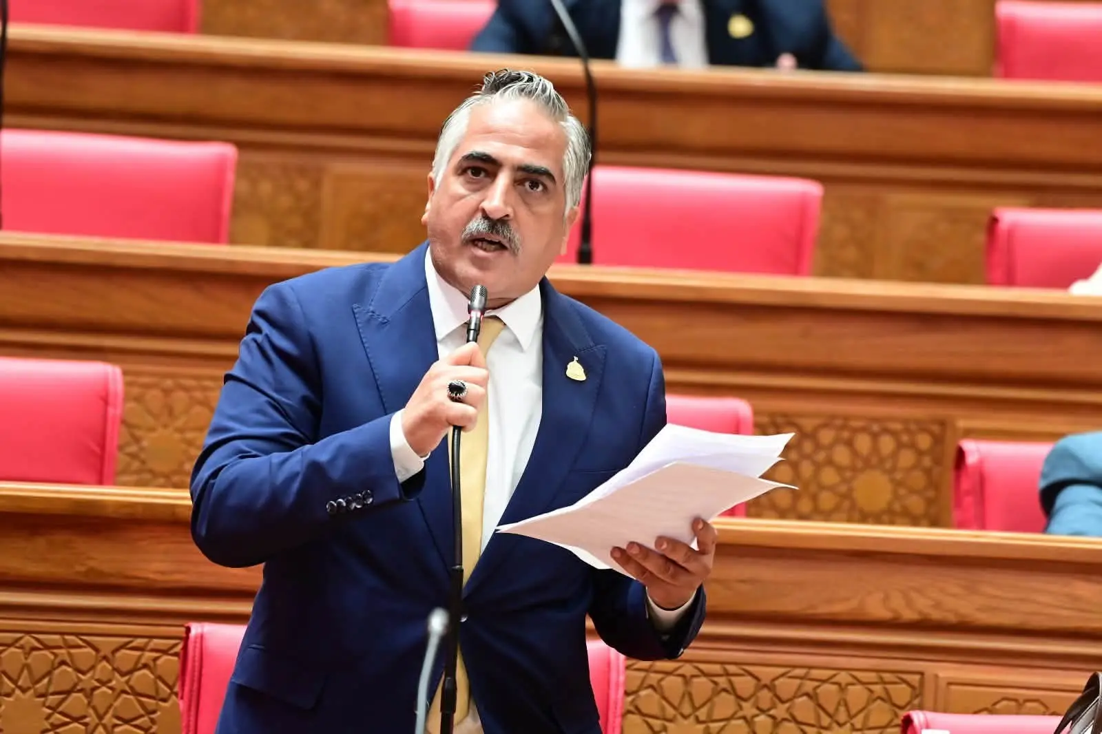 نائب بقنا يفتح النار على مديرية الصحة: الوحدات الصحية تحتضر والمريض يدفع الثمن