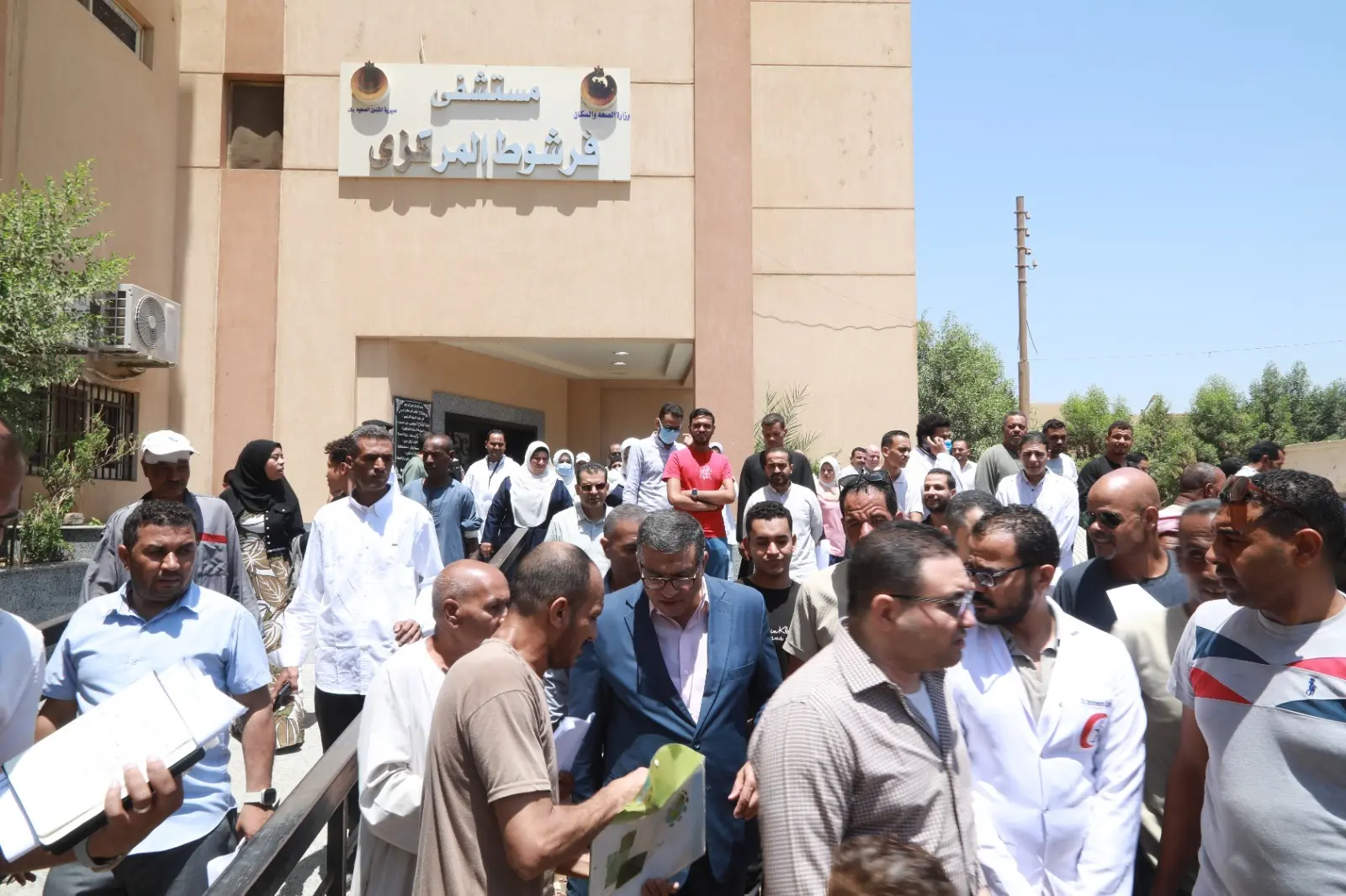 محافظ قنا يتابع مشروعات الخطة الاستثمارية 2026/2027 بفرشوط - 1000775466