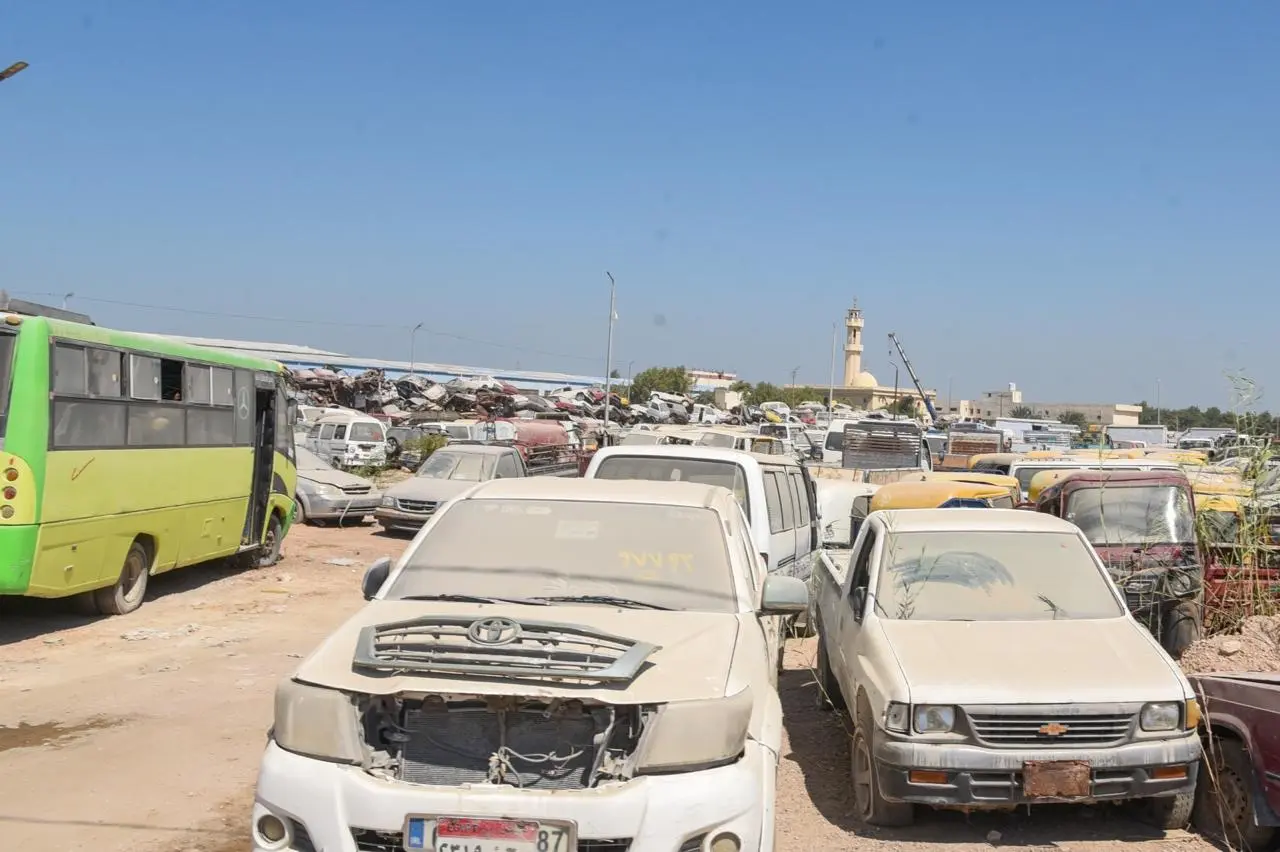 محافظ الإسكندرية ورئيس الاستئناف مدير النيابات يتفقدان ساحة التحفظ على المركبات بمنطقة البتروكيماويات