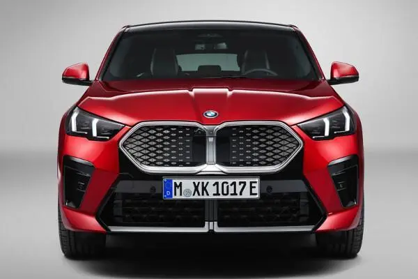 مواصفات وسعر بي إم دبليو iX2 موديل 2027 في مصر.. الـ SUV الكهربائية الفاخرة