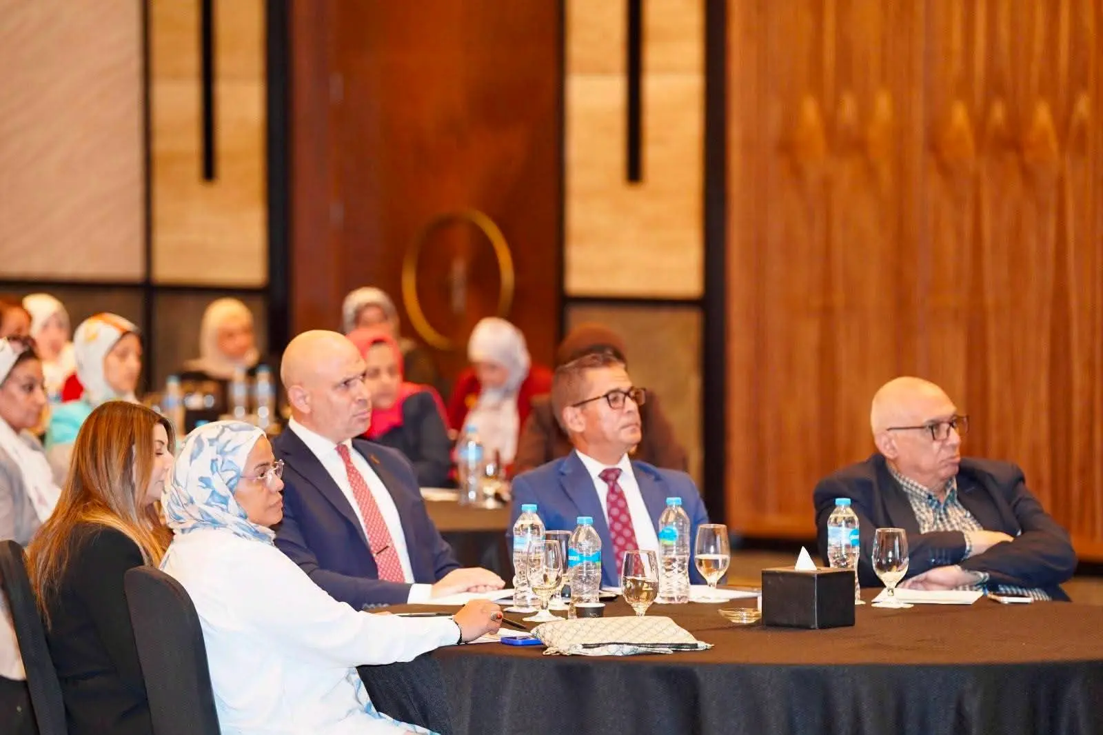 تعاون مصري فرنسي لتأهيل الكوادر الصحية على معايير الاعتماد الأخضر