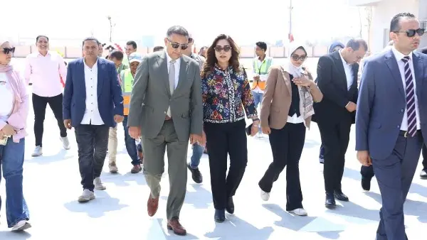 افتتحت الدكتورة منال عوض، وزيرة التنمية المحلية والبيئة، والدكتور المهندس حسام عبد الفتاح، محافظ القليوبية، مشروع وحدة احتجاز المضبوطات ومركبات التكهين " حضانة السيارات" بأبي زعبل بمركز ومدينة الخانكة