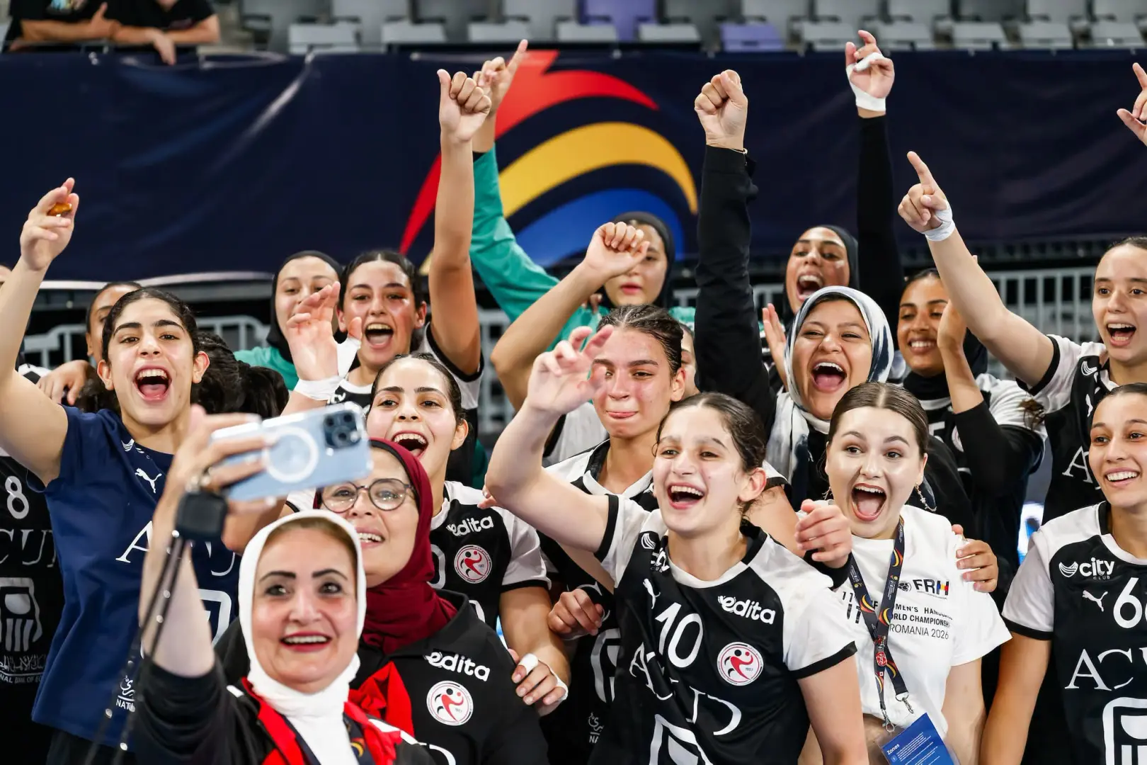 الرئيس السيسي يهنئ ناشئات مصر بعد التأهل التاريخي إلى نصف نهائي مونديال اليد