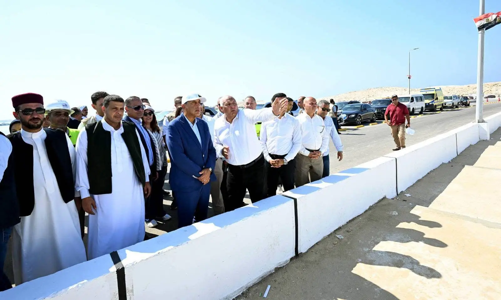رئيس الوزراء يفتتح كوبري روميل بعد تطويره في مطروح