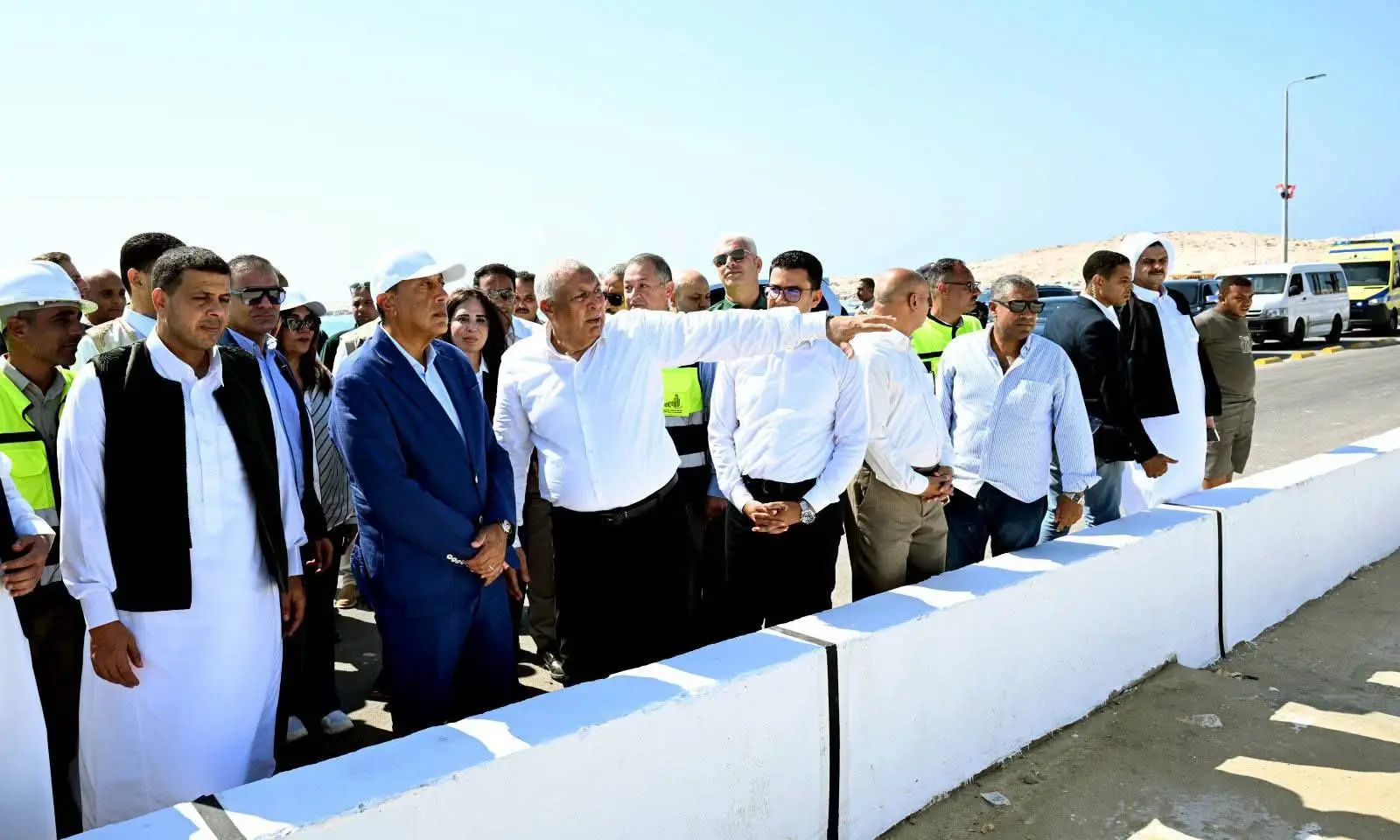 رئيس الوزراء يفتتح كوبري روميل بعد تطويره في مطروح