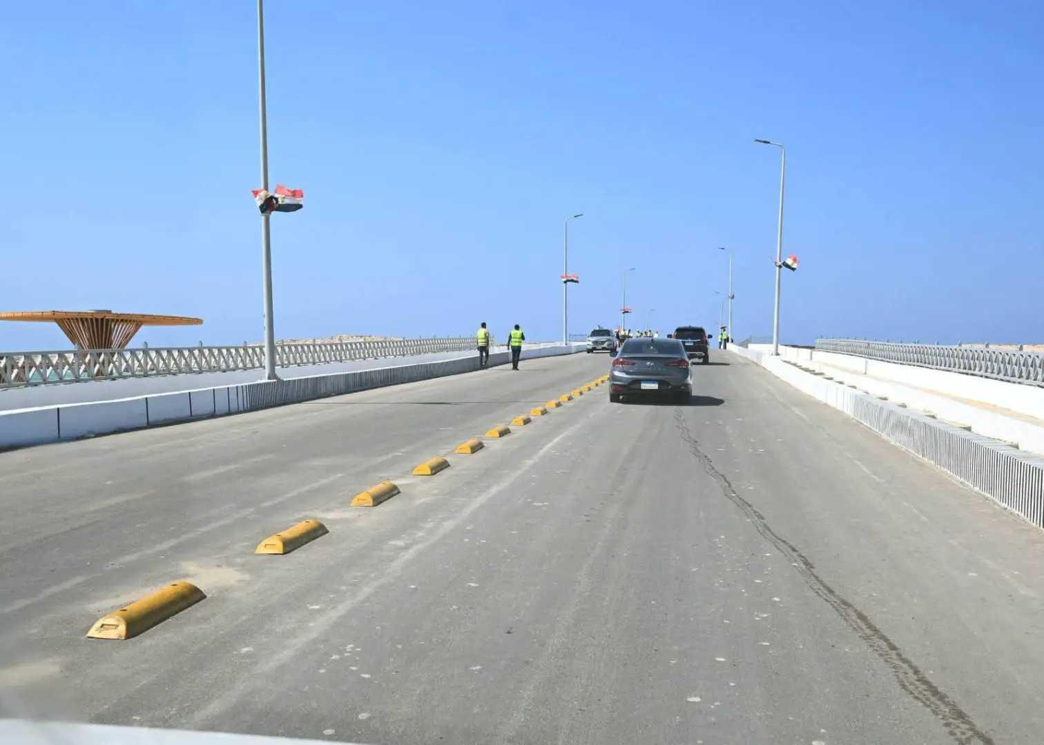 رئيس الوزراء يفتتح كوبري روميل بعد تطويره في مطروح