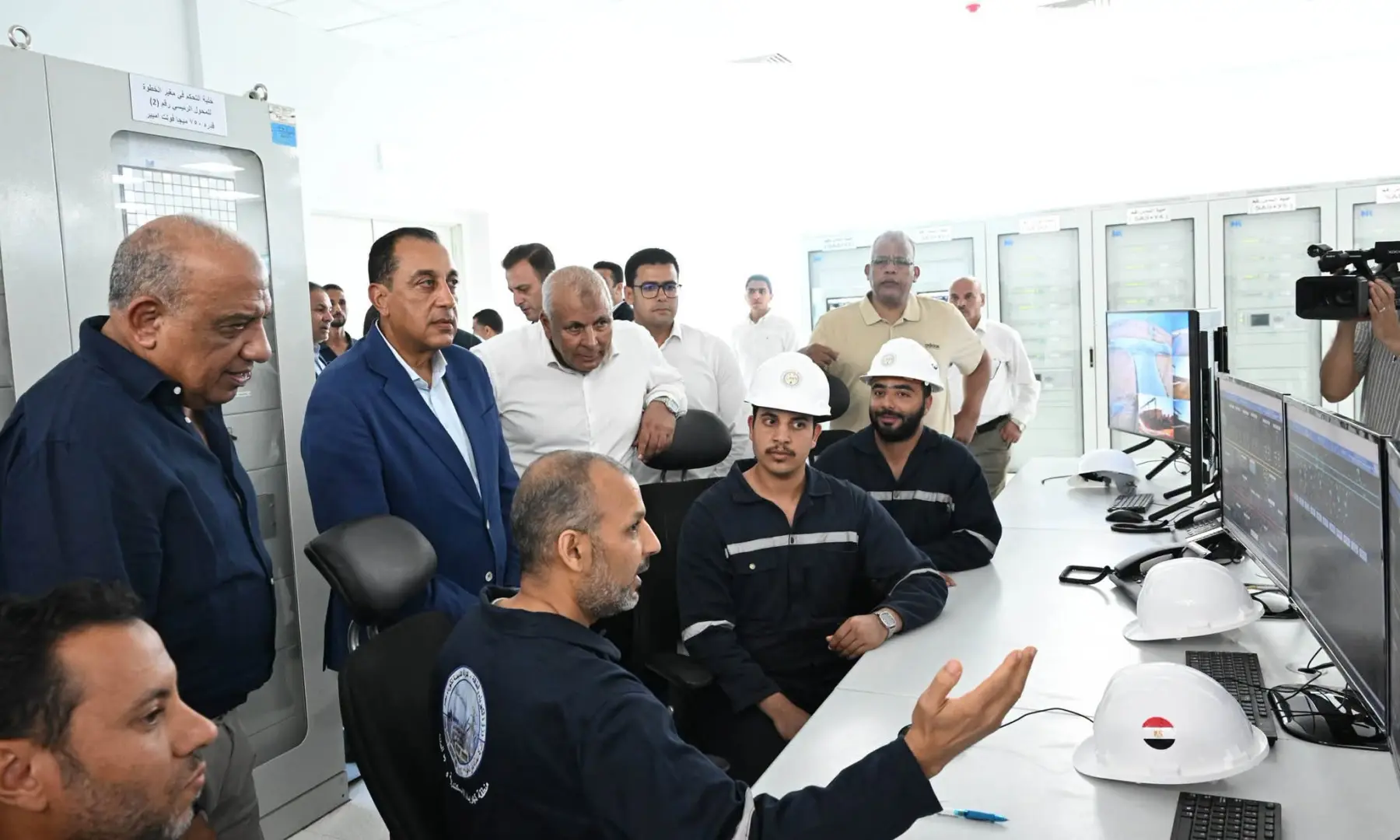 رئيس الوزراء يتفقد محطة محولات كهرباء شرق مطروح في ختام جولته بالمحافظة