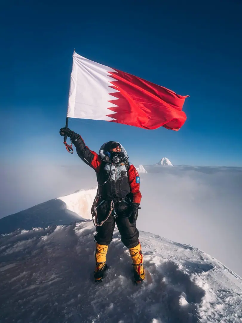 في إنجاز تاريخي للمرأة العربية والقطرية.. الشيخة أسماء آل ثاني تتسلق القمة الـ11 فوق 8 آلاف متر