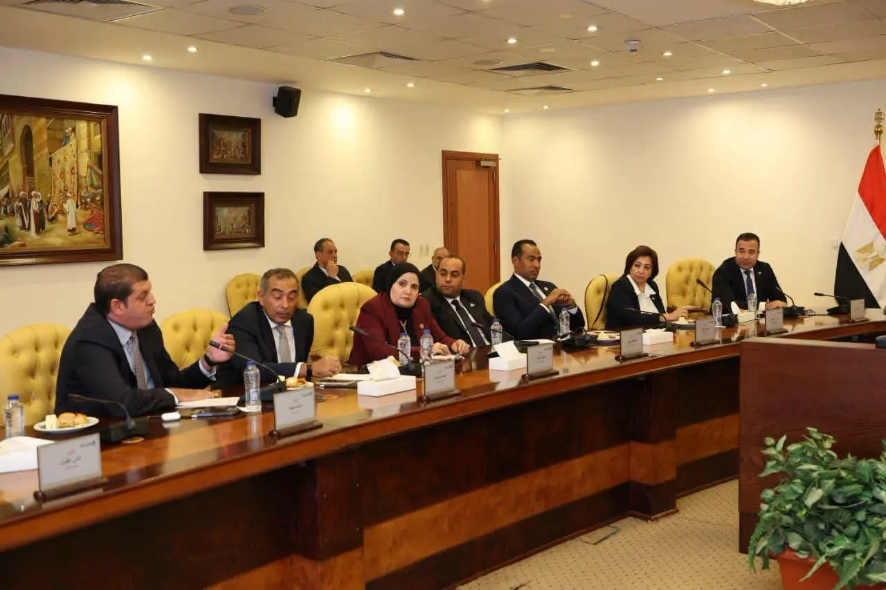 بعد تسجيل خطوط بأسماء مواطنين دون علمهم.. قرارات حاسمة لضبط سوق المحمول