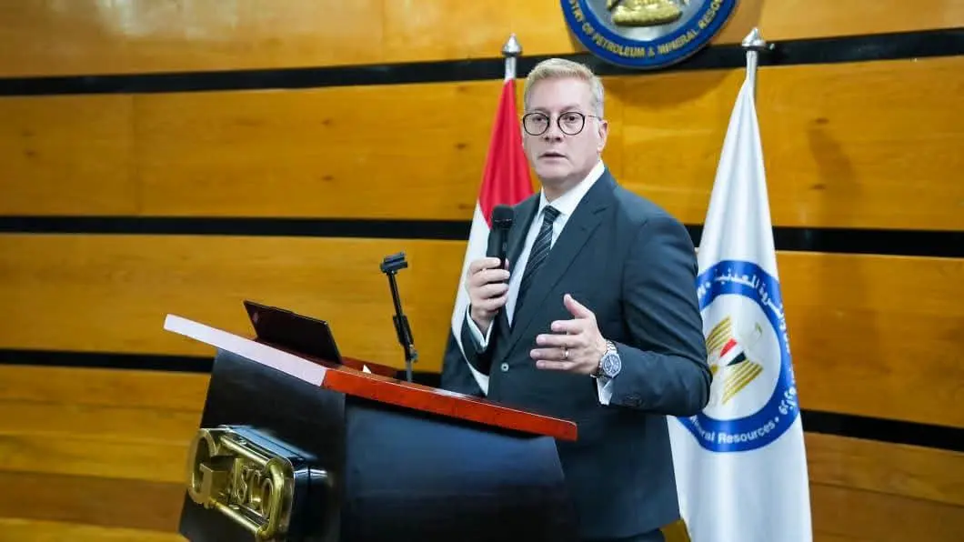 كريم بدوي: تصفير المستحقات نقطة تحول لقطاع البترول