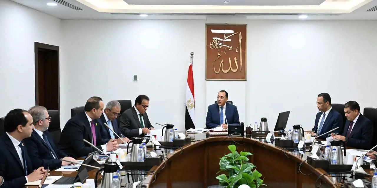 مدبولي يتابع ميكنة التأمين الصحي الشامل.. 5.4 مليون مواطن يستفيدون من المنظومة