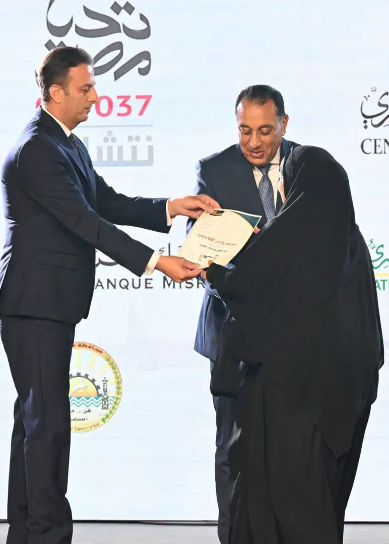 رئيس الوزراء يعلن تخصيص 100 رحلة عمرة لوالدي ضحايا ومصابي حادث الإسماعيلية