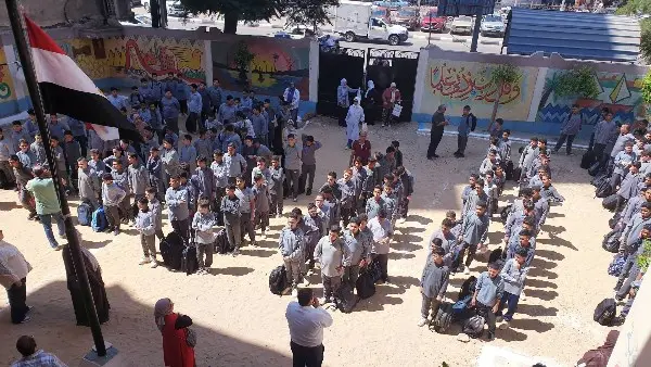 التعليم تُشدد على أداء تحية العلم وتفعيل الأنشطة الوطنية مع انطلاق العام الدراسي الجديد