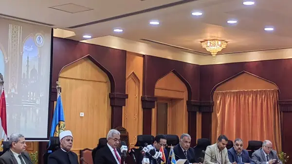 نتيحة تنسيق جامعة الأزهر، أعلن الدكتور محمود صديق رئيس جامعة الأزهر نتيجة تنسيق القبول للعام الجامعي 2026 - 2027م، مقدمًا التهنئة للطلاب الجدد، والشكر لفضيلة الإمام الأكبر الدكتور أحمد الطيب شيخ الأزهر لدعمه الدائم للجامعة، الشيخ/ أيمن عبد الغني "وكيل الأزهـر"، الدكتور/ أحمد الشرقاوي "رئيس قطاع المعاهد الأزهــرية".