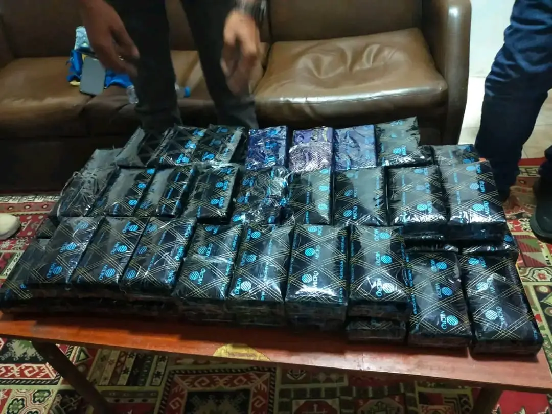 جمارك نويبع تحبط تهريب 280 فرش حشيش داخل شاحنة متجهة إلى ميناء العقبة