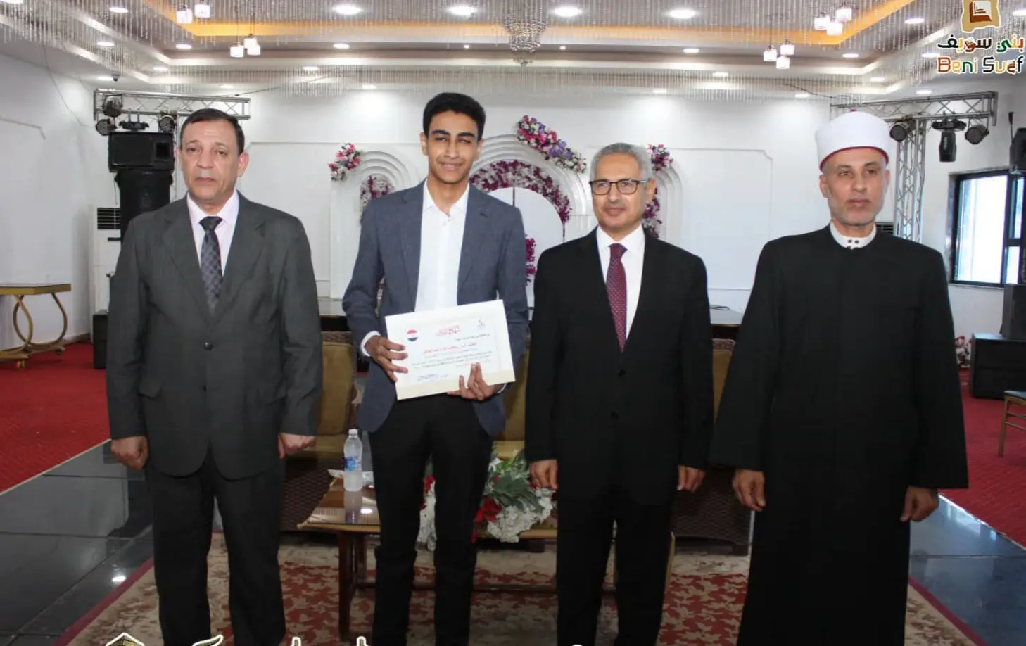 100 طالبًا وطالبة على منصة التميز.. محافظ بني سويف يكرّم أوائل الثانوية العامة والأزهرية