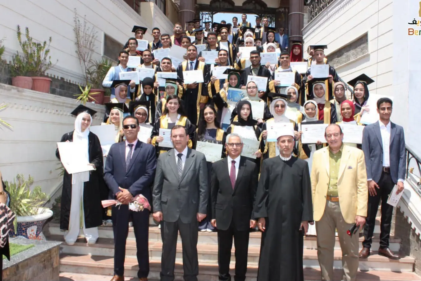 100 طالبًا وطالبة على منصة التميز.. محافظ بني سويف يكرّم أوائل الثانوية العامة والأزهرية