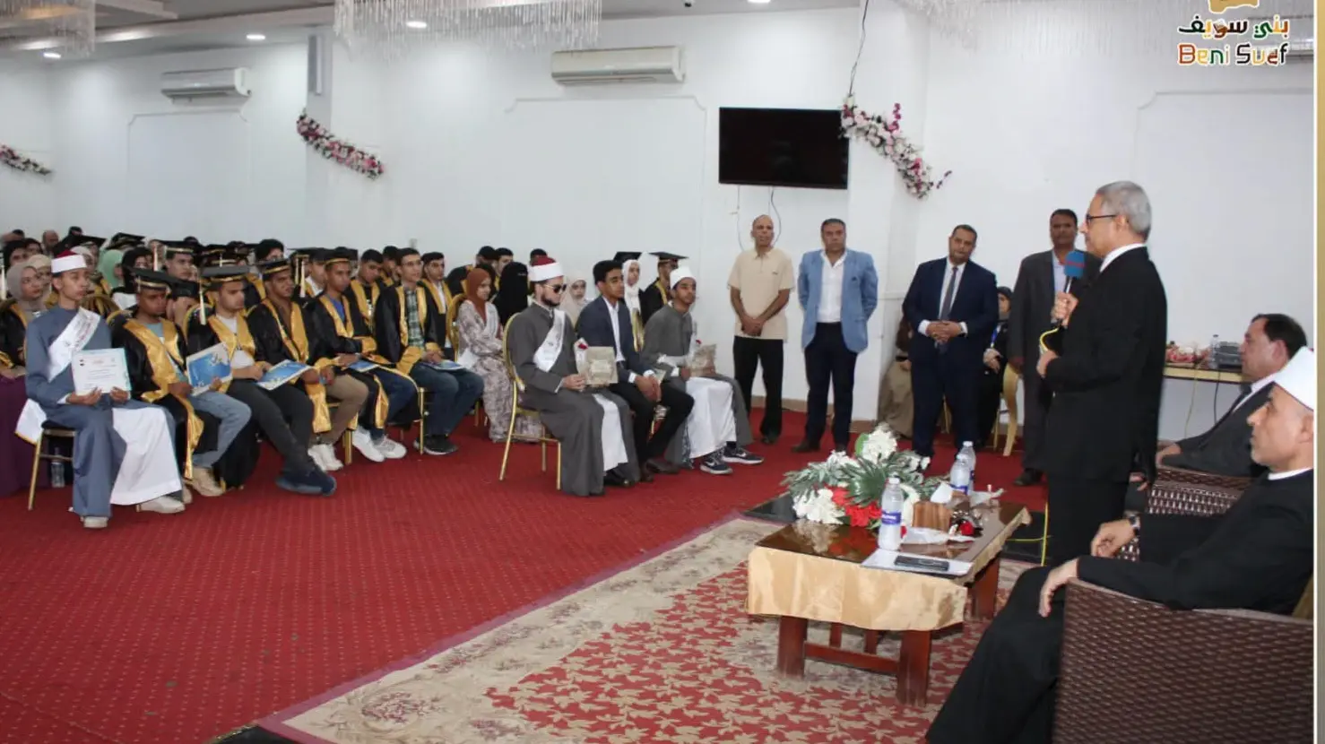 100 طالبًا وطالبة على منصة التميز.. محافظ بني سويف يكرّم أوائل الثانوية العامة والأزهرية