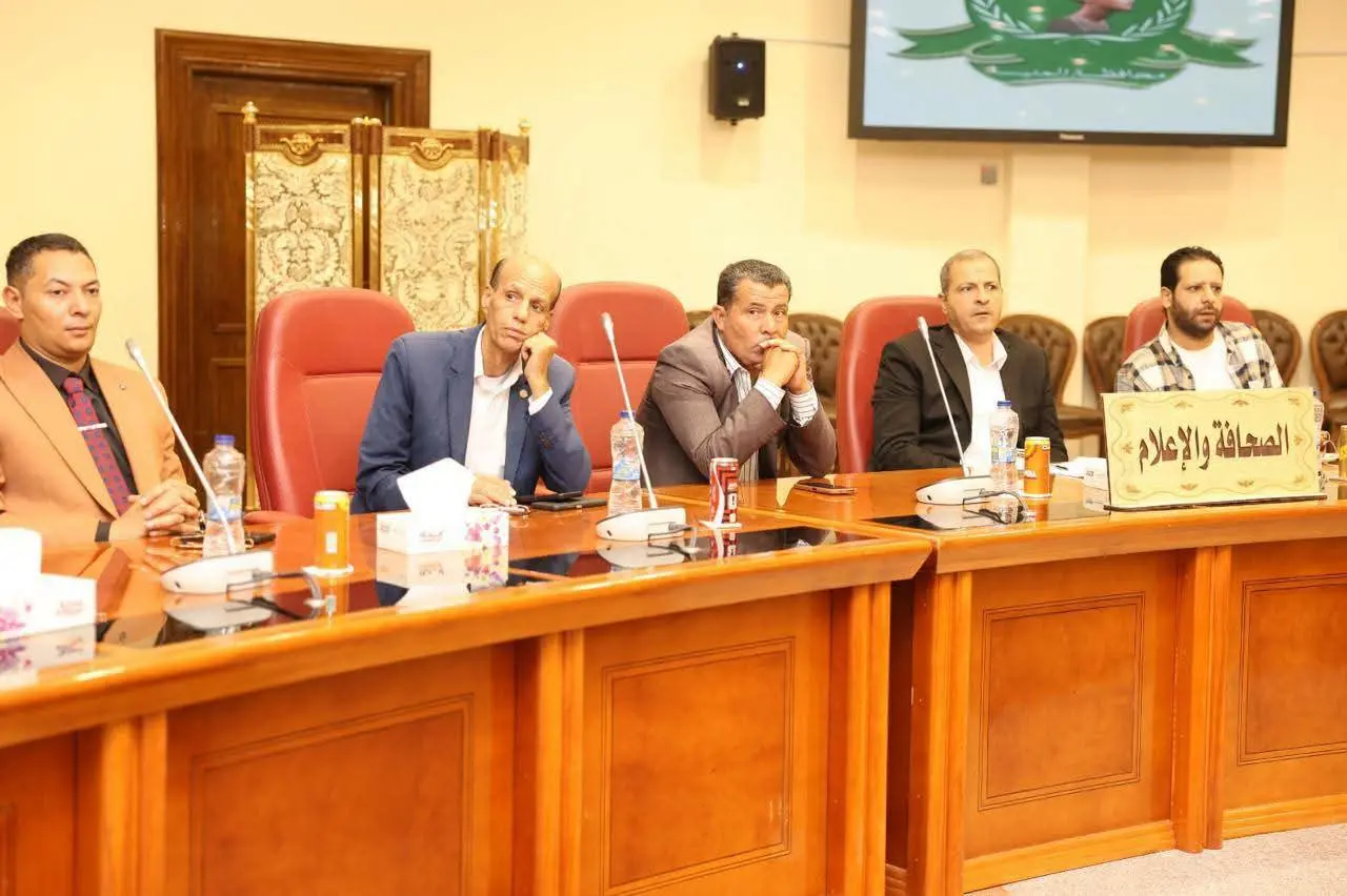 محافظ المنيا أمام النواب والإعلاميين.. «المواطن أولًا» ومطالب الشارع تتحول إلى ملفات تنفيذية - 1000800614