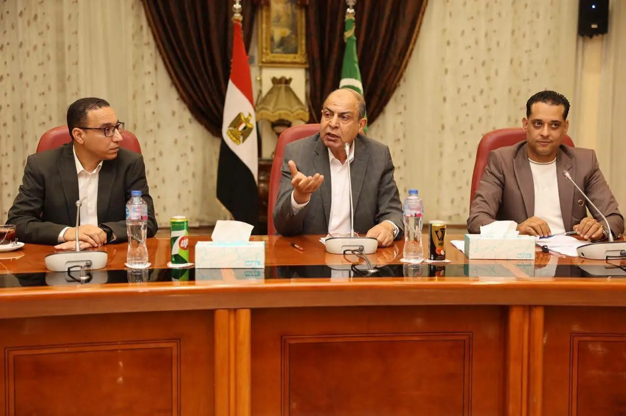 محافظ المنيا أمام النواب والإعلاميين.. «المواطن أولًا» ومطالب الشارع تتحول إلى ملفات تنفيذية - 1000800615