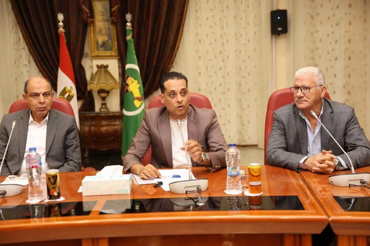 محافظ المنيا أمام النواب والإعلاميين.. «المواطن أولًا» ومطالب الشارع تتحول إلى ملفات تنفيذية - 1000800618