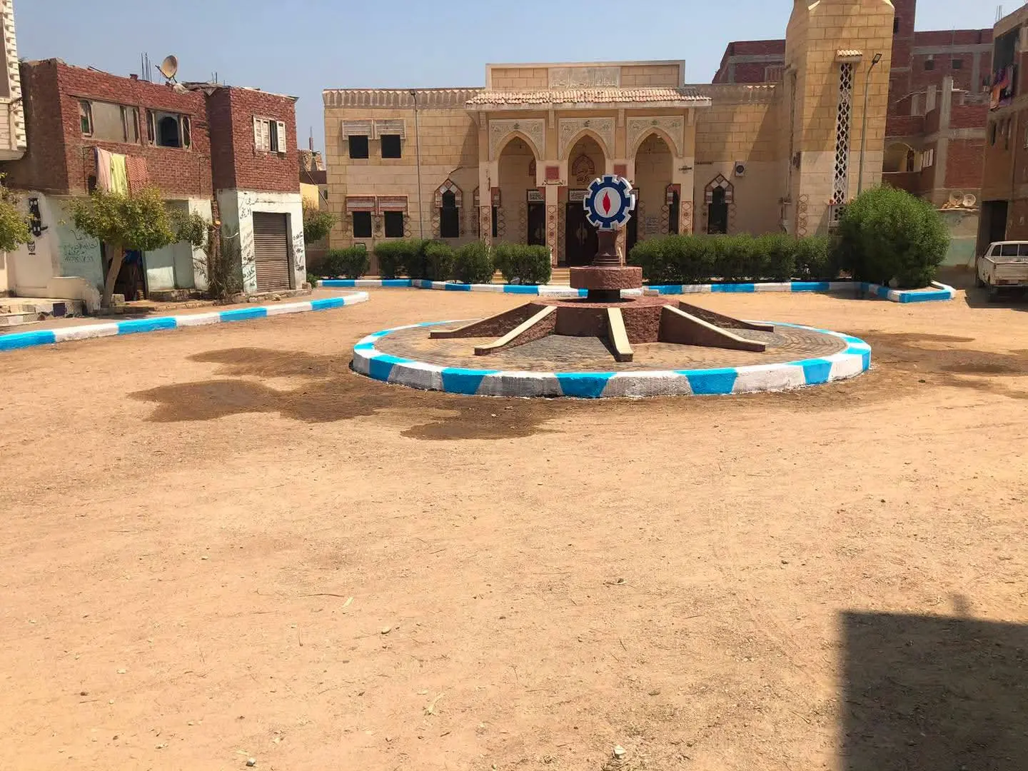 «سويسنا أجمل بينا».. أحياء السويس تتزين بمشاركة الشباب والمجتمع المدني