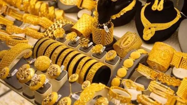 ​شهدت أسعار الذهب في مصر استقرارًا ملحوظًا في مستهل التعاملات الصباحية اليوم الخميس 17 سبتمبر 2026، متأثرة بالتراجعات التي سجلتها أسواق الصاغة المحلية في ختام تعاملات أمس الأربعاء. 