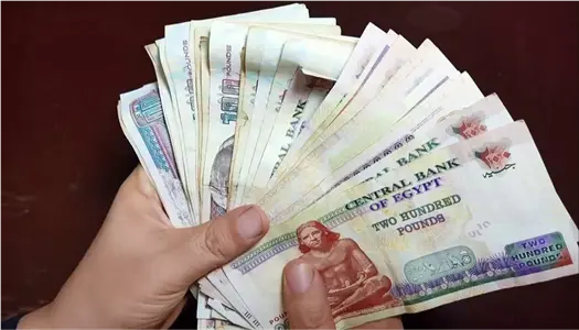 ​يبحث ملايين الموظفين والعاملين بالجهاز الإداري للدولة عن حقيقة تبكير صرف مرتبات شهر سبتمبر 2026، وذلك بالتزامن مع بدء العام الدراسي الجديد ورغبة الأسرة المصرية في تلبية احتياجات المستلزمات المدرسية. وتصدرت المواعيد الجديدة محركات البحث للتعرف على جدول الصرف وقيمة الرواتب بعد الزيادات الأخيرة.