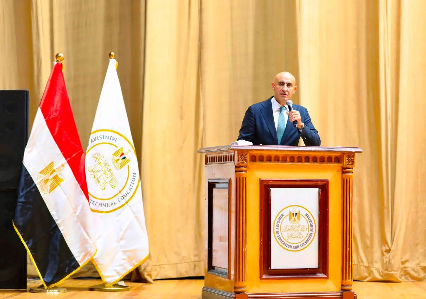 وزير التعليم يوجه مديري المدارس بالاستعداد للعام الدراسي الجديد ويكشف تفاصيل البكالوريا المصرية