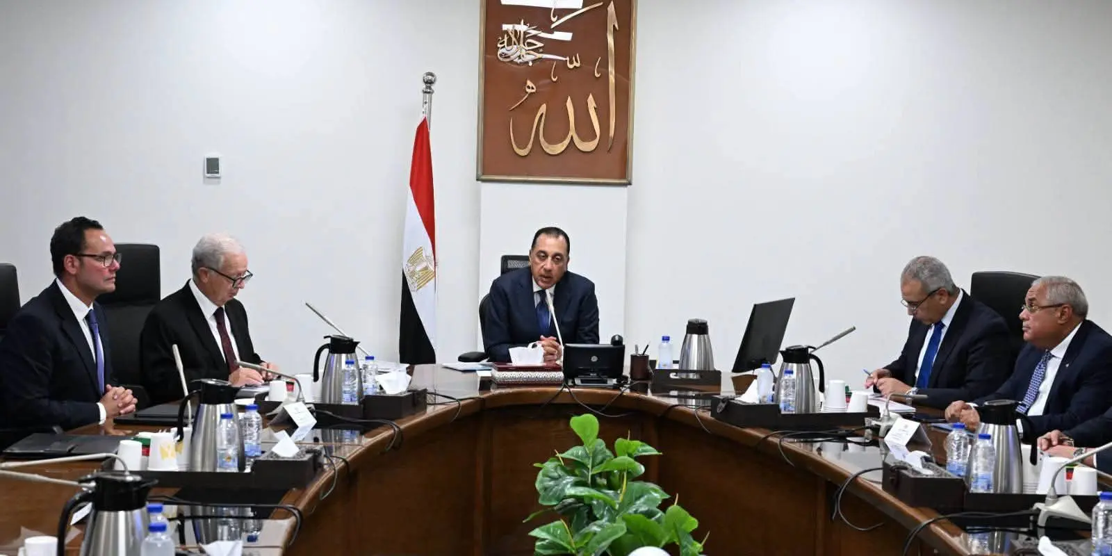 مدبولي يبحث تطوير الغزل والنسيج.. تقنيات حديثة لزيادة الإنتاج ودعم الصادرات