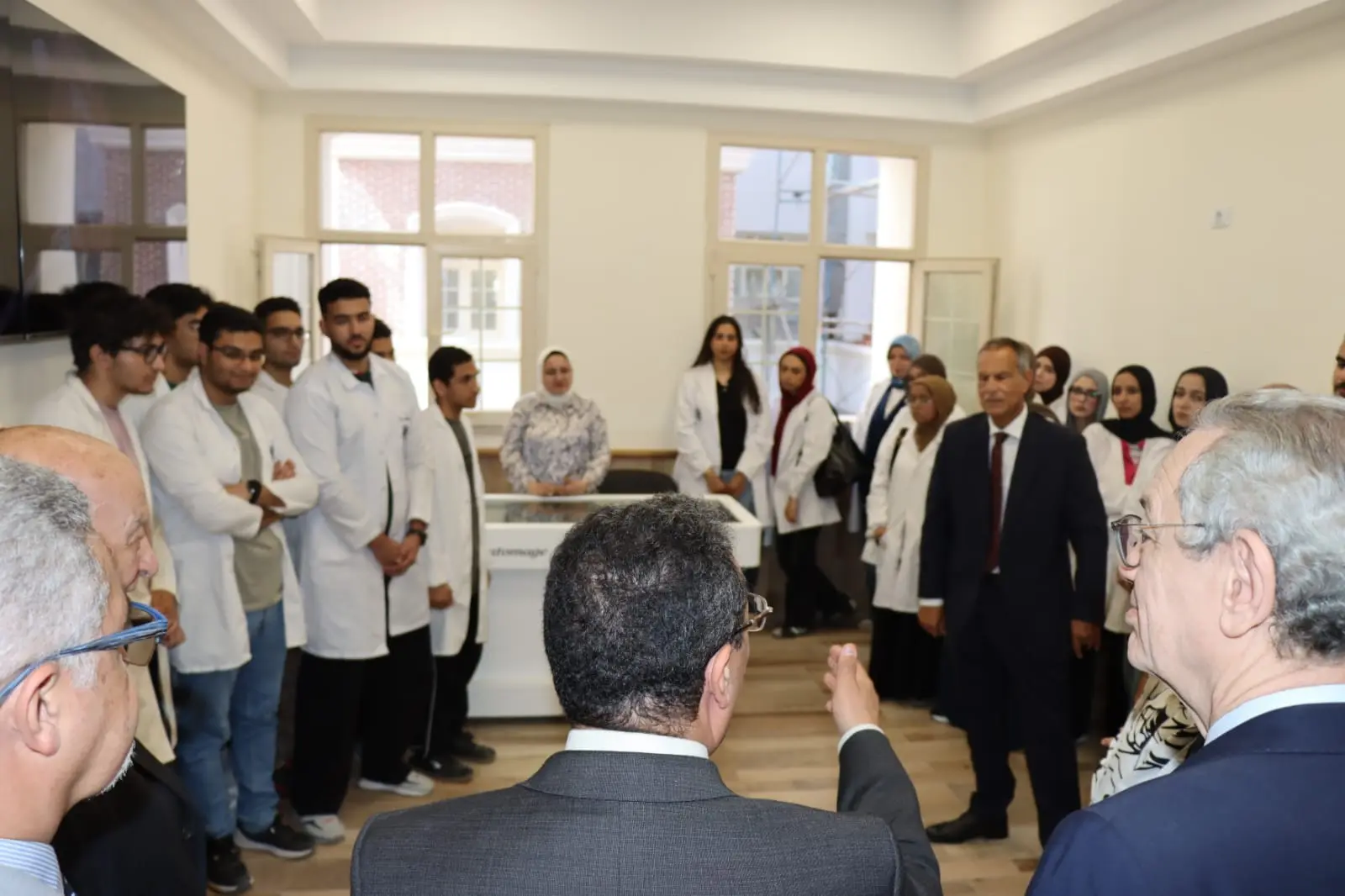مع انطلاق العام الجامعي الجديد.. مجلس أمناء جامعة الإسكندرية الأهلية يتابع انتظام الدراسة ويستمع إلى الطلاب