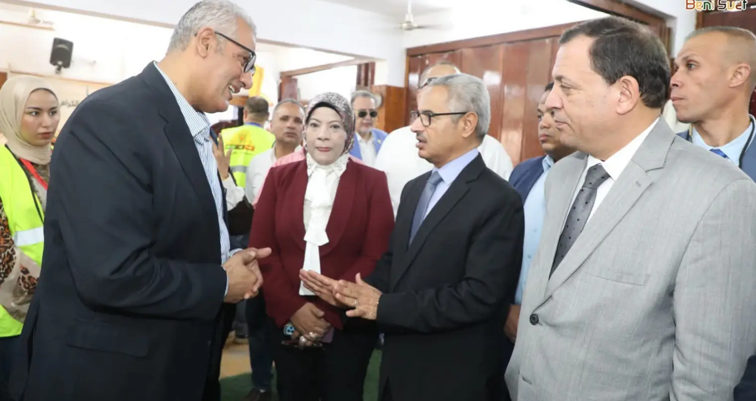 الزي المدرسي بالمجان لـ15 ألف أسرة في بني سويف