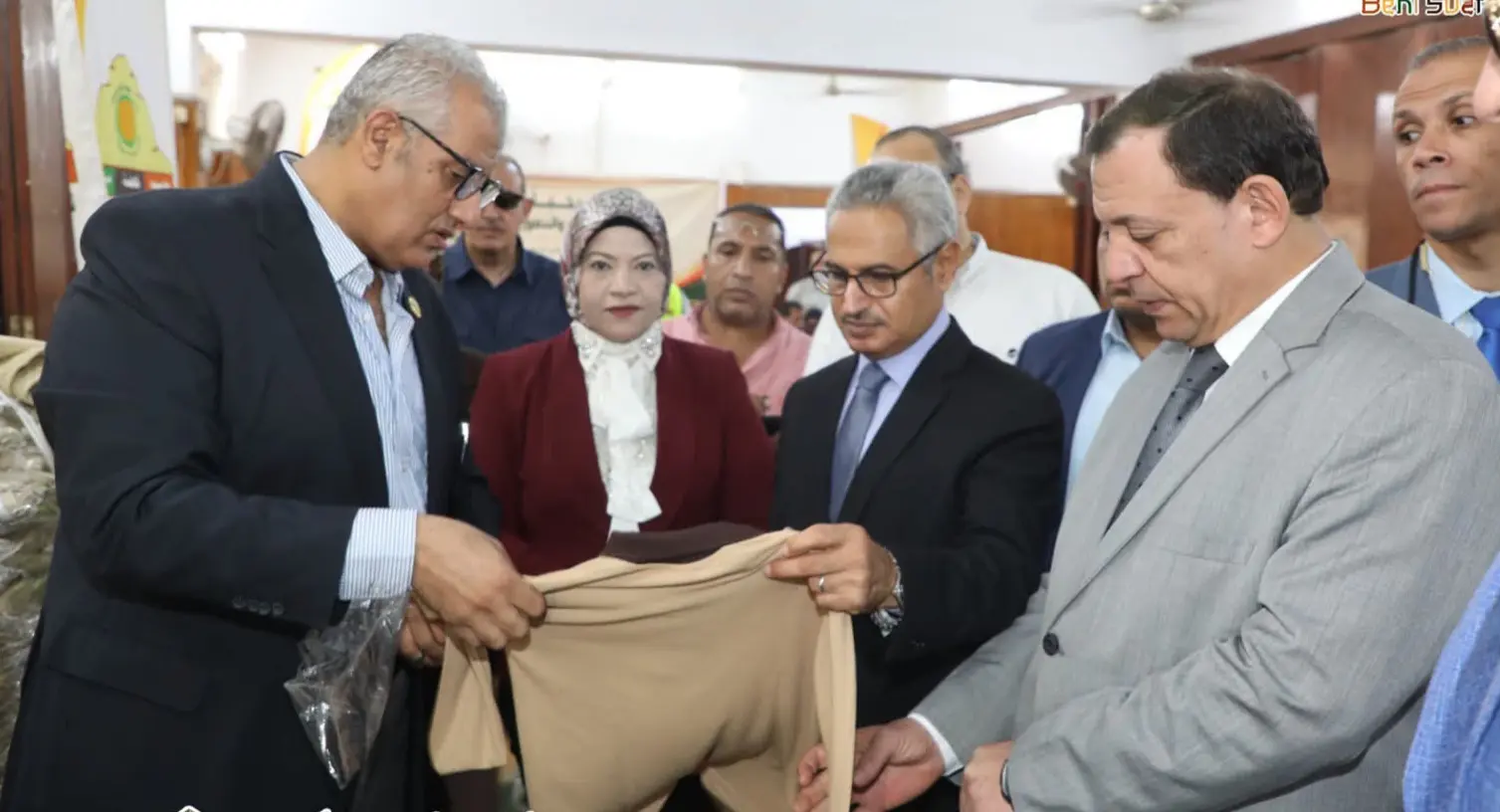 الزي المدرسي بالمجان لـ15 ألف أسرة في بني سويف