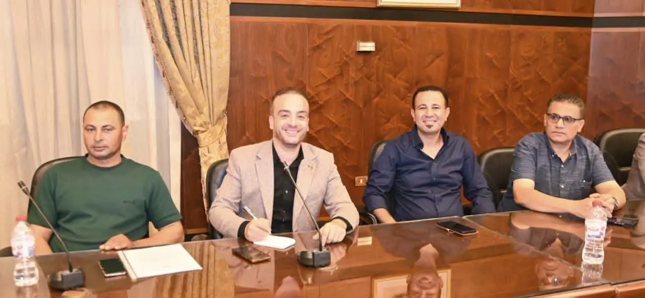 محافظ البحيرة تلتقي الصحفيين والإعلاميين وتستعرض أبرز مشروعات التنمية بالمحافظة