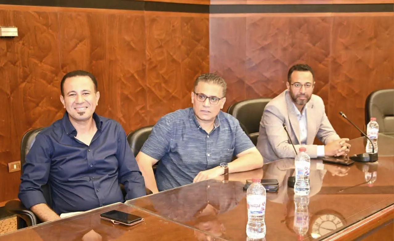 محافظ البحيرة تلتقي الصحفيين والإعلاميين وتستعرض أبرز مشروعات التنمية بالمحافظة