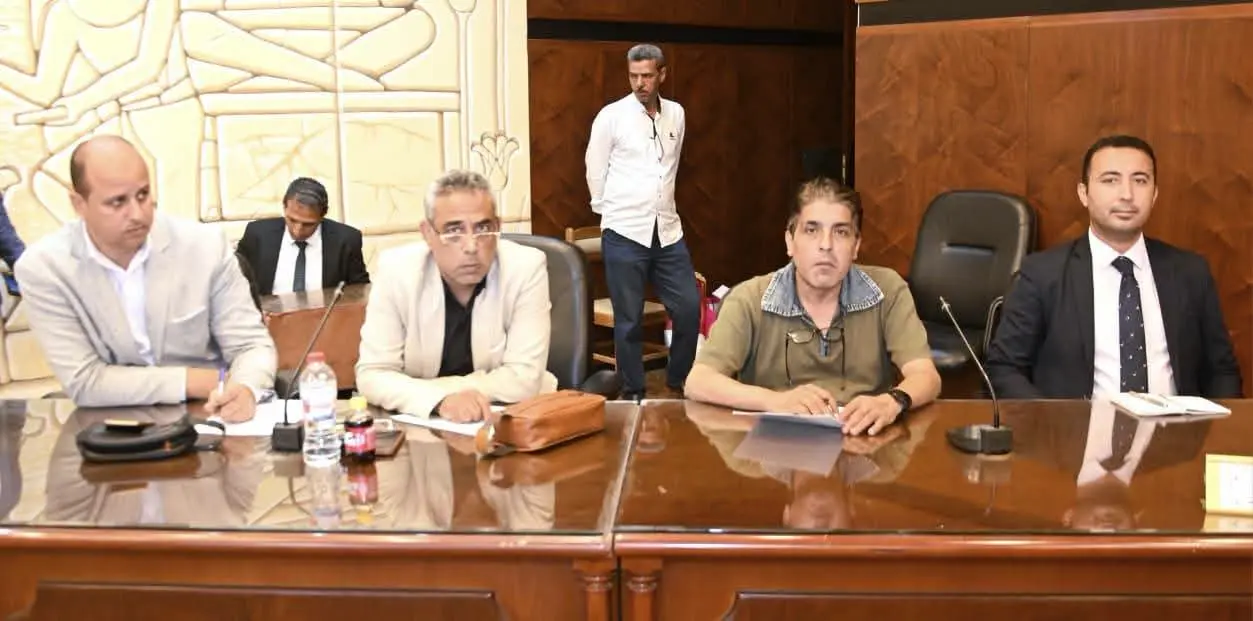 محافظ البحيرة تلتقي الصحفيين والإعلاميين وتستعرض أبرز مشروعات التنمية بالمحافظة