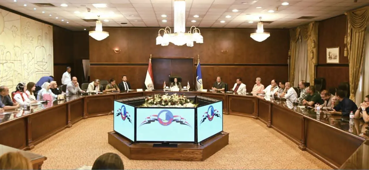محافظ البحيرة تلتقي الصحفيين والإعلاميين وتستعرض أبرز مشروعات التنمية بالمحافظة