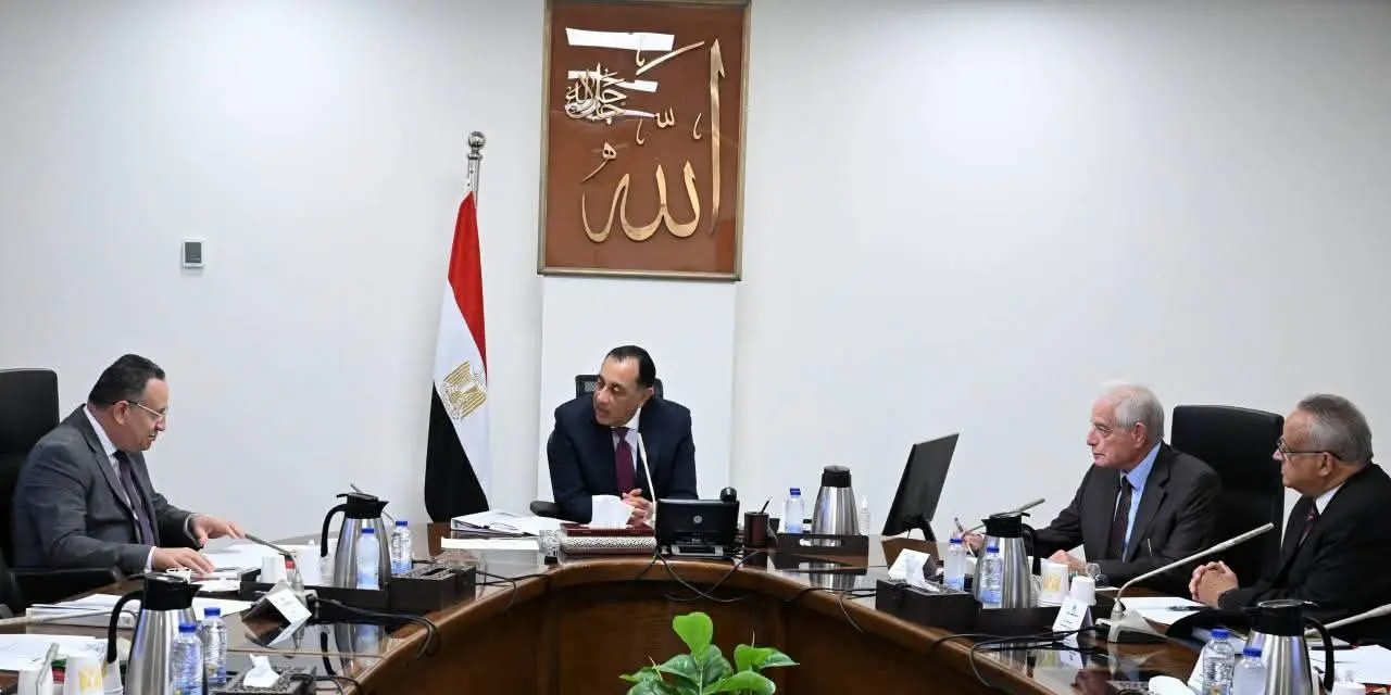 رئيس الوزراء: الحفاظ على الهوية الوطنية ومقوماتها الثقافية والحضارية أولوية للدولة