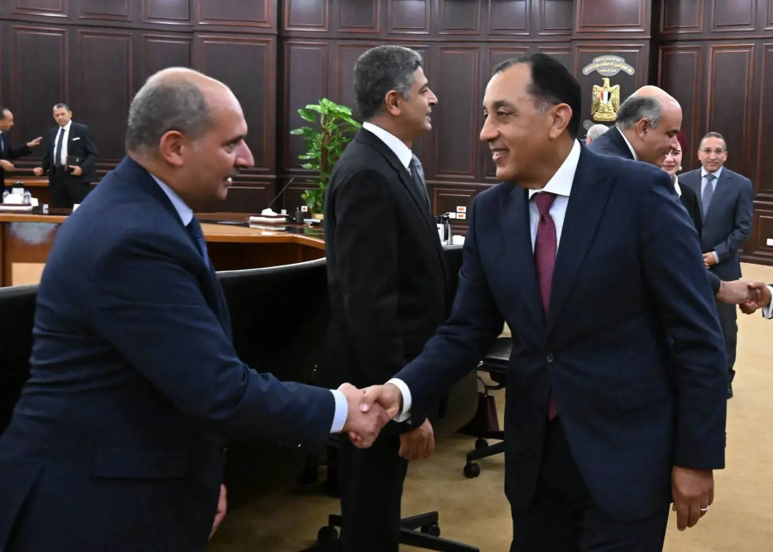 مدبولي لرؤساء البعثات الدبلوماسية: كل سفير وزير للاستثمار المصري في الدولة التي يعمل بها - 1000810586