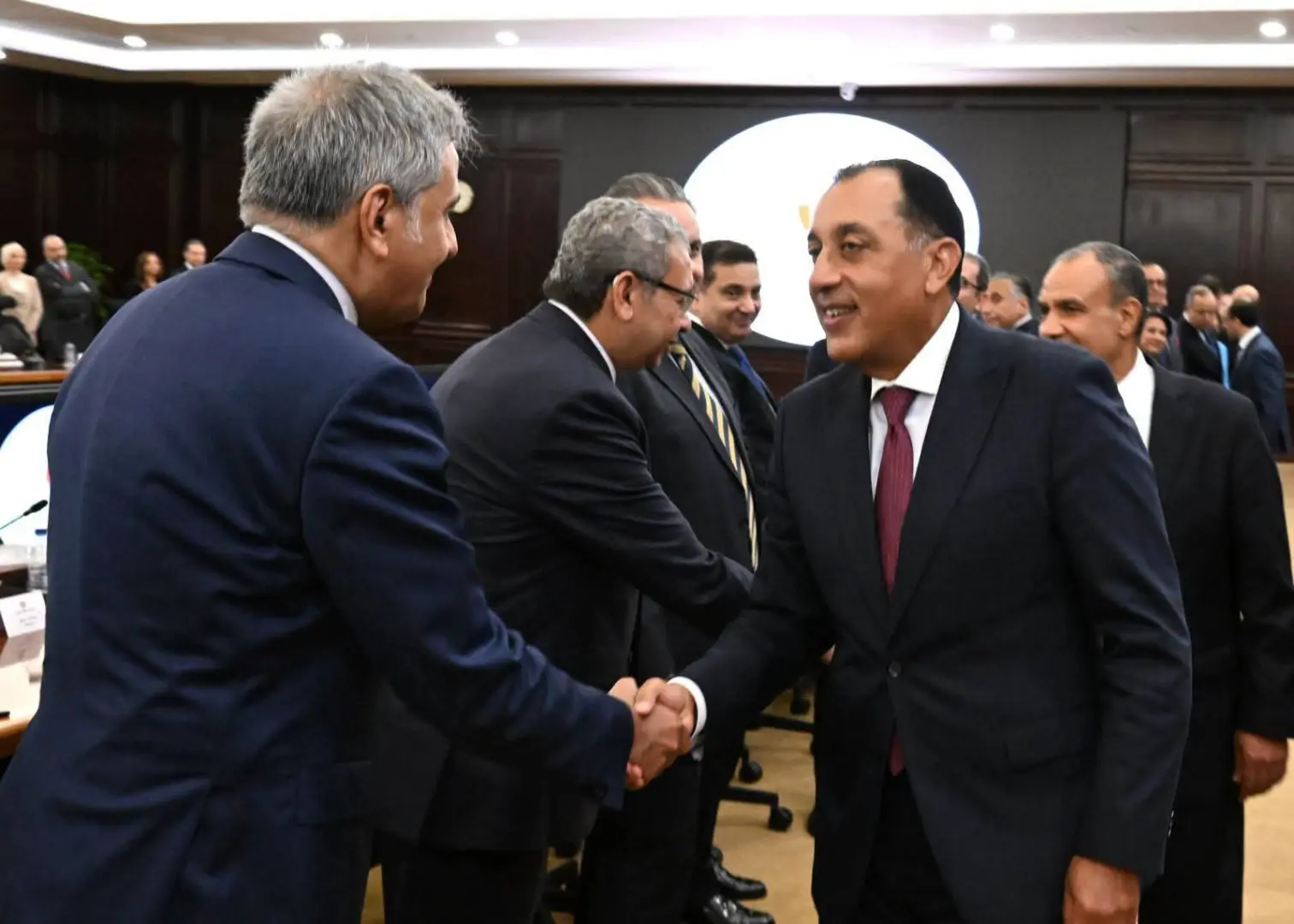 مدبولي لرؤساء البعثات الدبلوماسية: كل سفير وزير للاستثمار المصري في الدولة التي يعمل بها - 1000810609