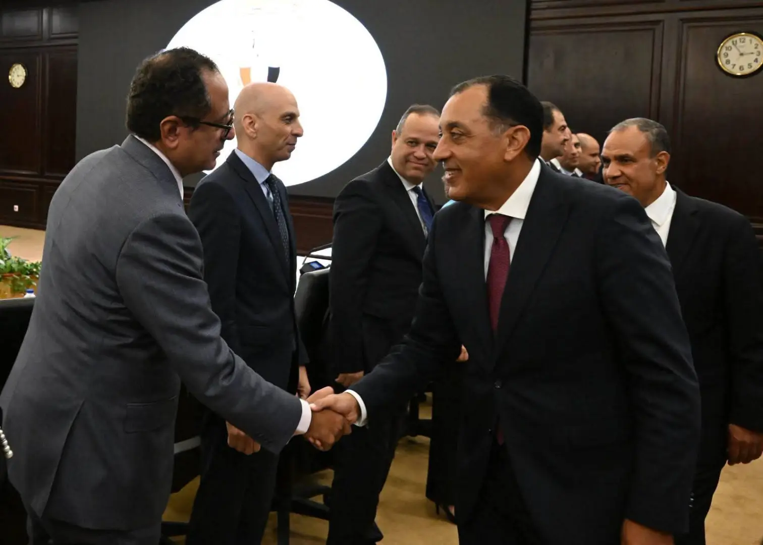 مدبولي لرؤساء البعثات الدبلوماسية: كل سفير وزير للاستثمار المصري في الدولة التي يعمل بها - 1000810617