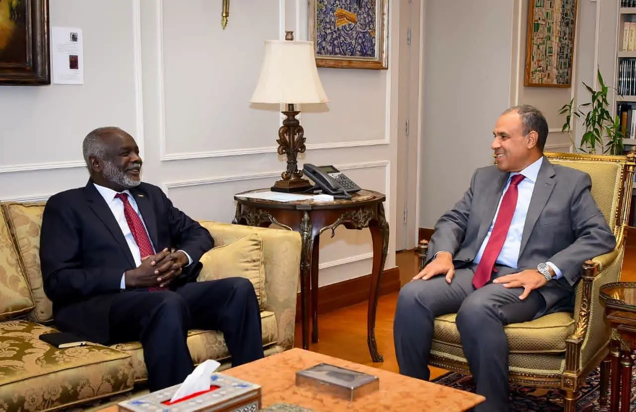 وزيرا خارجية مصر والسودان يبحثان تعزيز التعاون الاقتصادي ودعم إعادة الإعمار