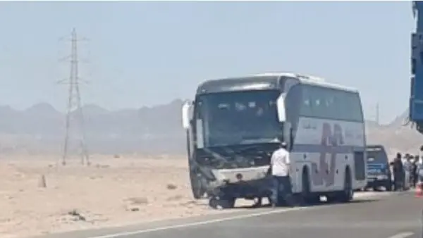 إصابة 11 من عمال النظافة في حادث تصادم مروع على طريق «طور سيناء - شرم الشيخ»